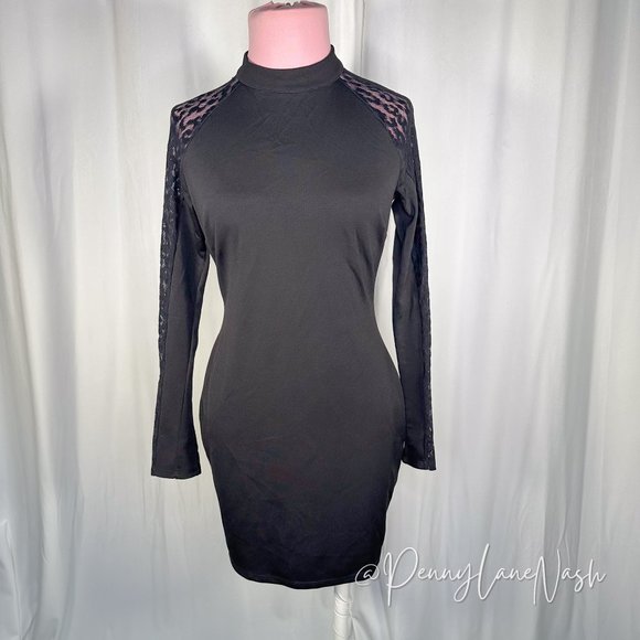 Forever 21 Dresses & Skirts - Forever 21 Mock Neck Long Sleeves Bodycon Dress Black